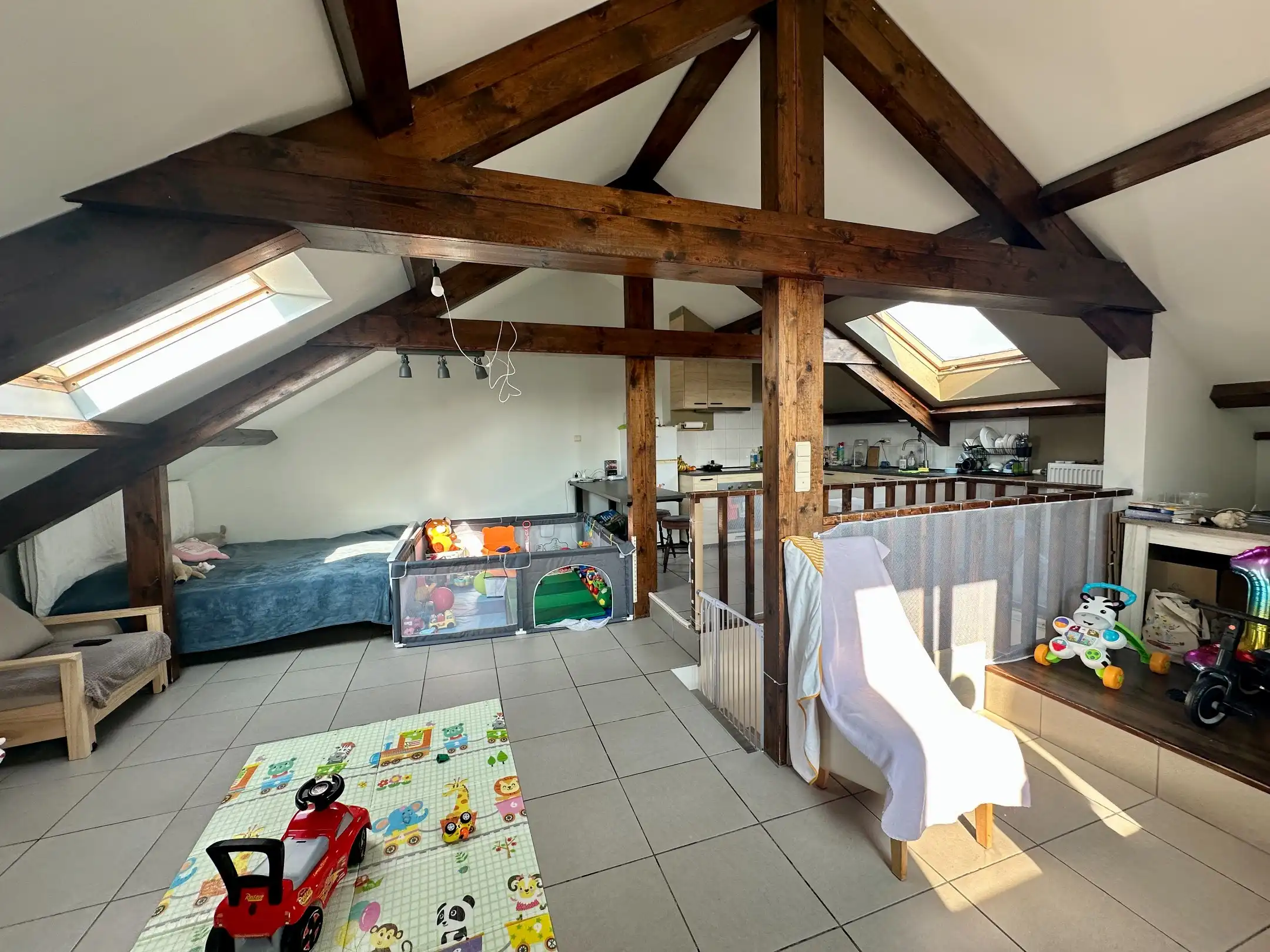 3 slaapkamer triplex met 2 staanplaatsen foto 5