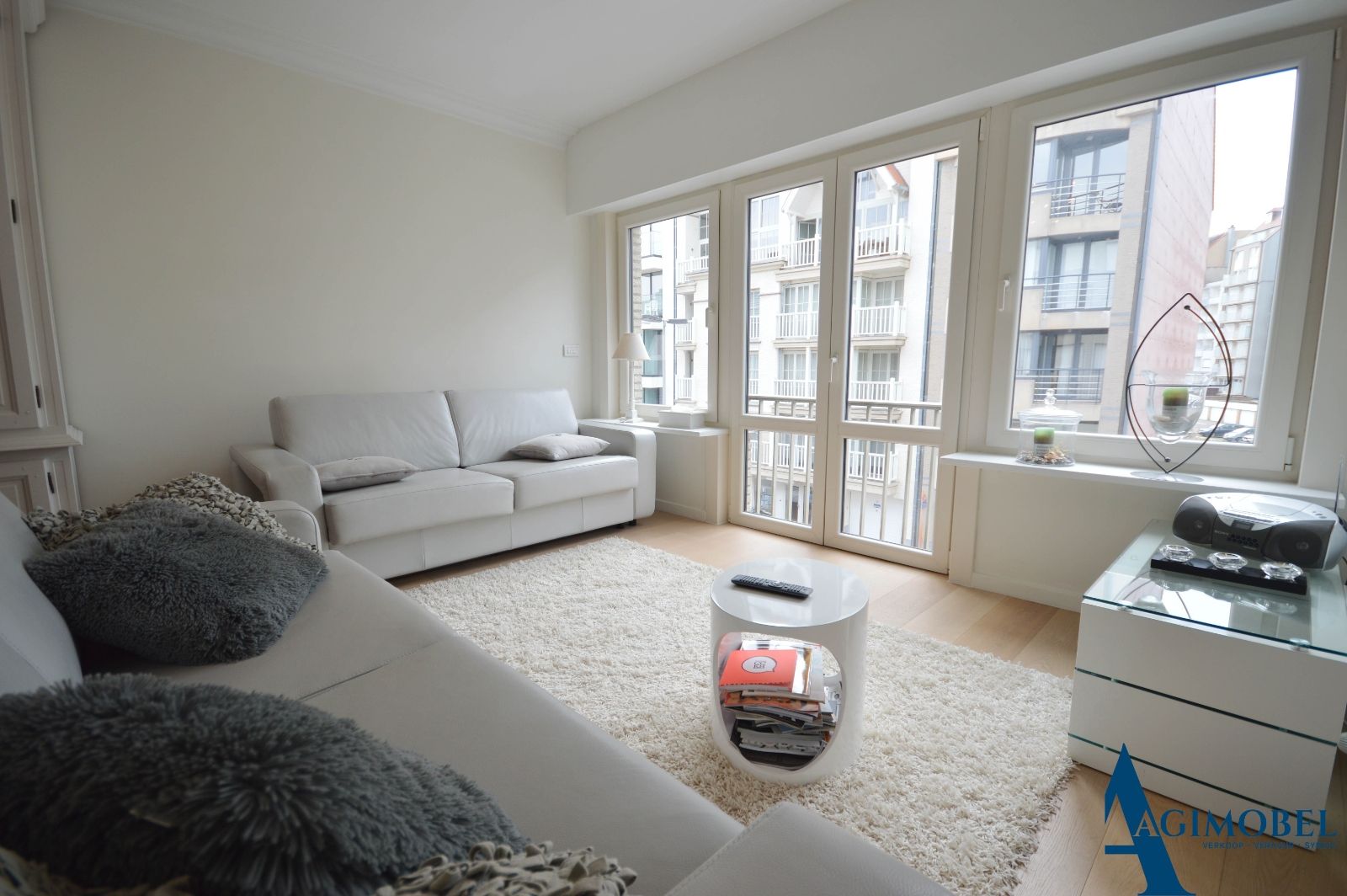 Gezellige en lichtrijke gemeubelde studio op 100 m van de Zeedijk in Knokke foto 4