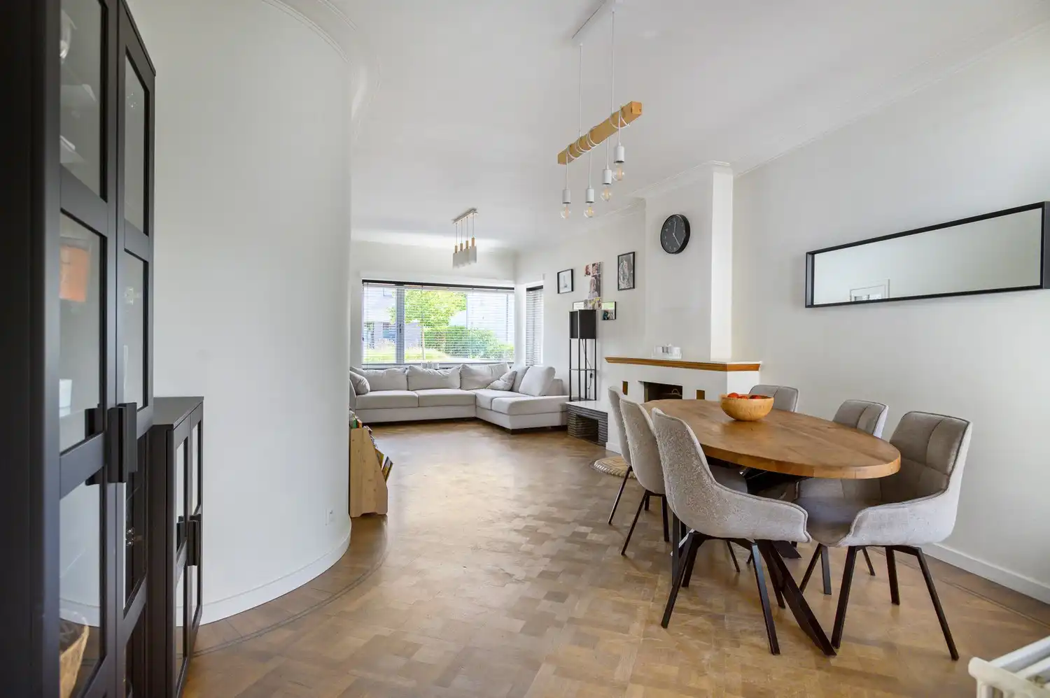 Charmante instapklare woning met 4 slaapkamers te Brasschaat foto 8