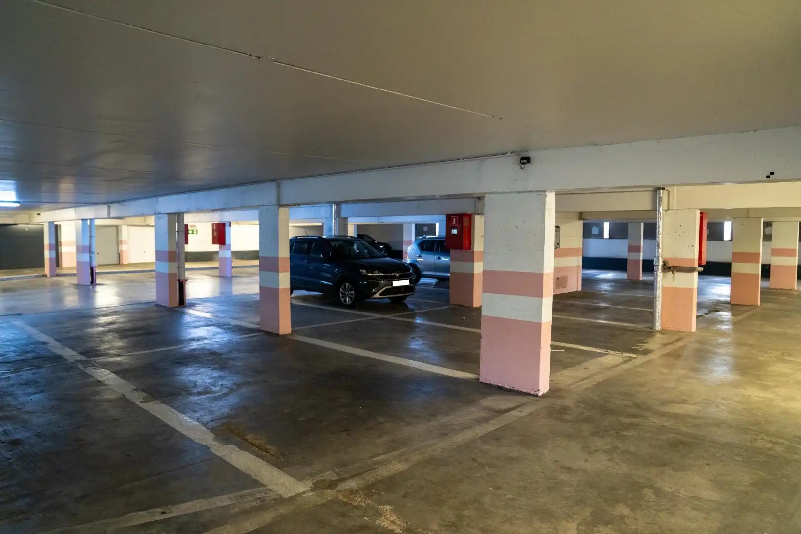Overdekte parkeerplaats centrum Oostende - nabij zeedijk foto 8