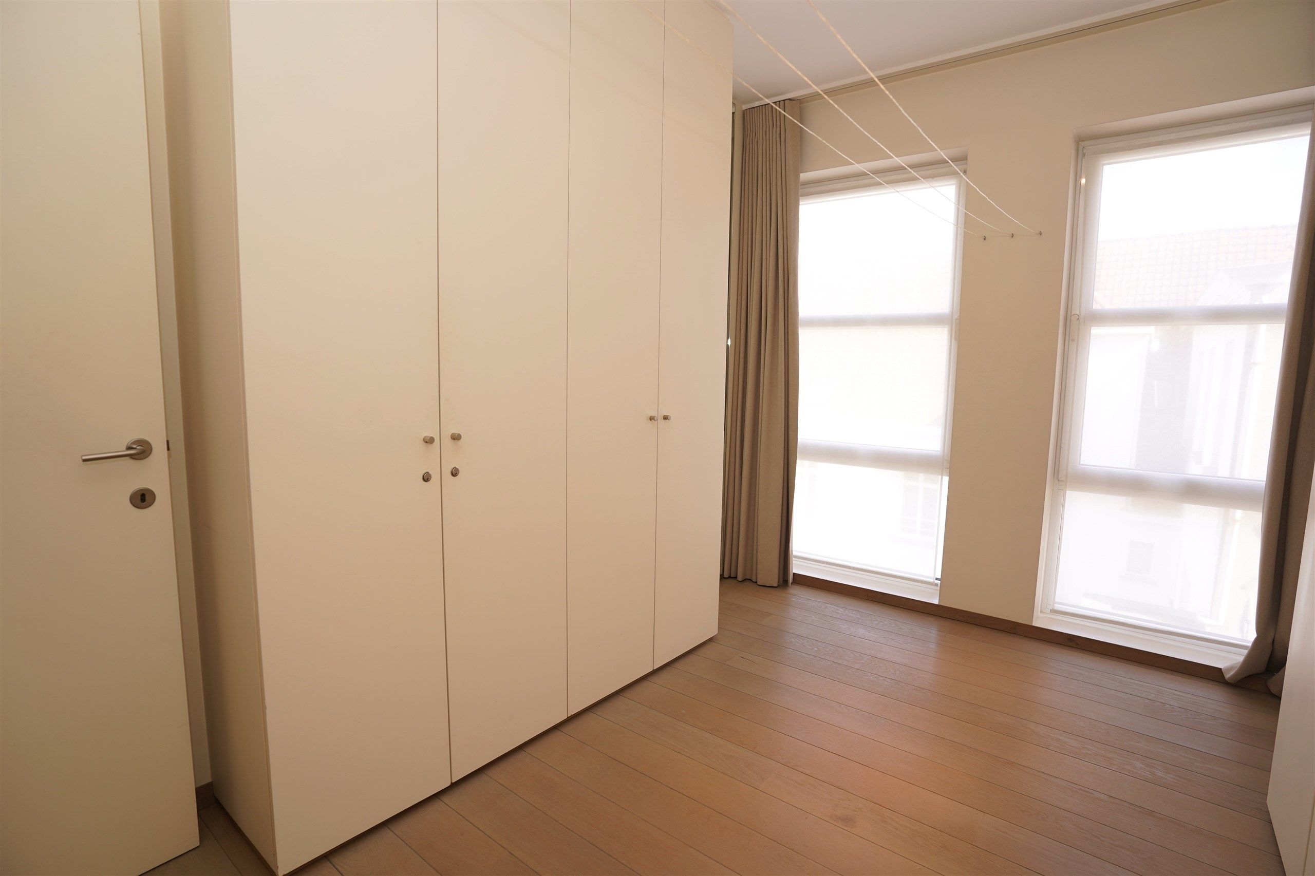 Luxeappartement met 2 slpks, 2 badk, dressing & staanplaats foto 18