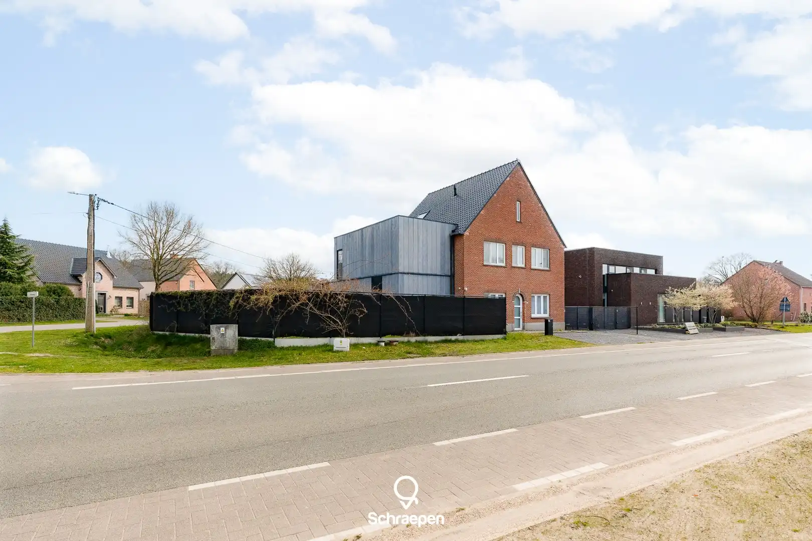 Op te frissen gezinswoning (270 m²) met 5 slpks én EPC-label C op hoekperceel van circa 7,5 are! foto 32