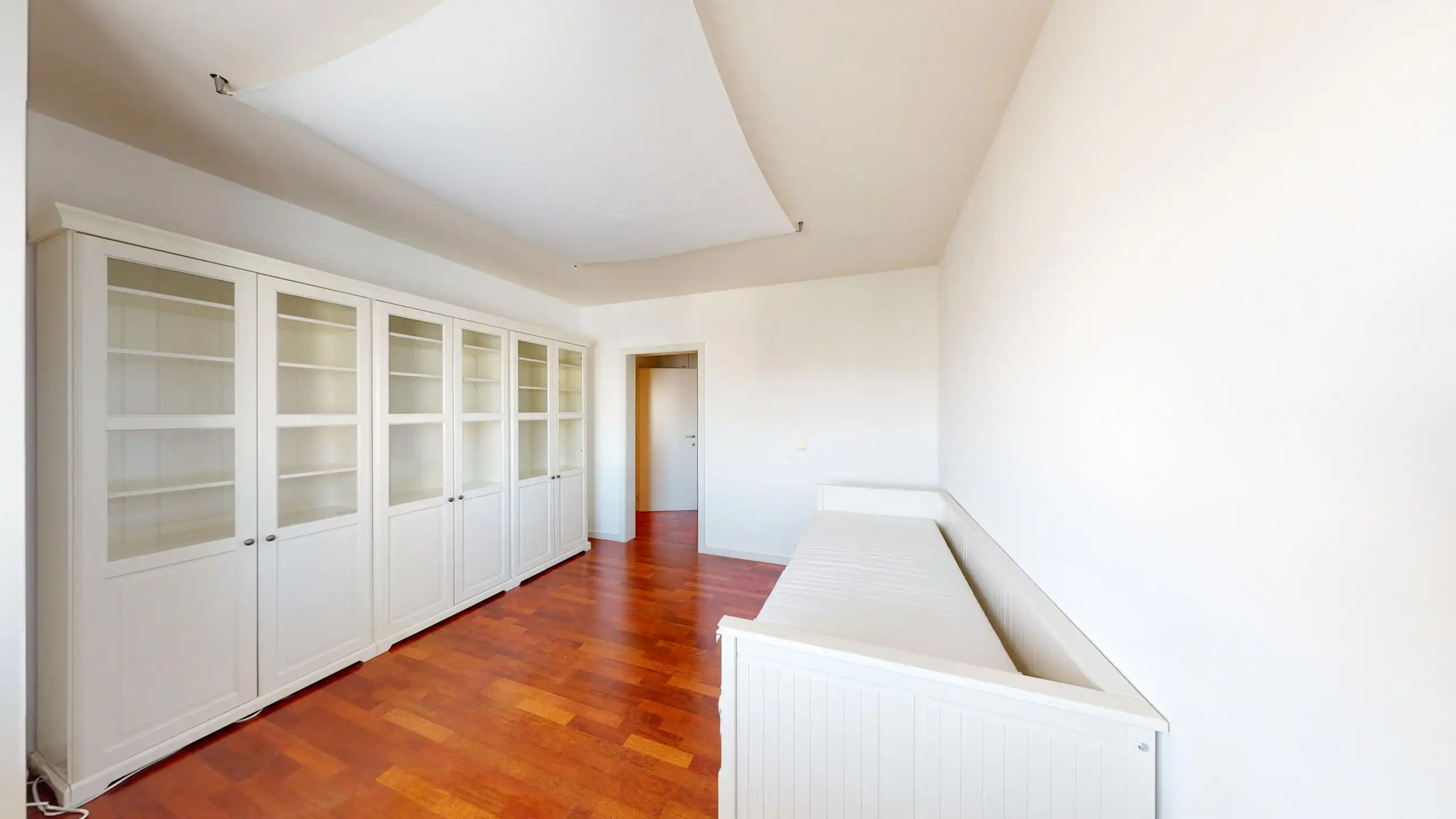 Duplex tweeslaapkamer appartement met groot terras.  foto 14