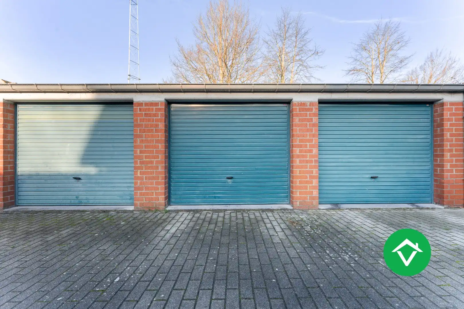 Ruim herenhuis met 4 slaapkamers en aparte garagebox in centrum Gistel foto 34