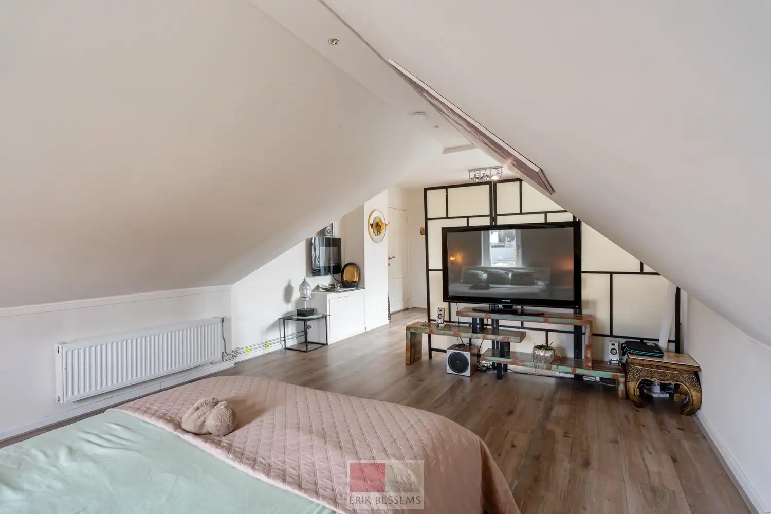 Vrijstaande woning met luxe buitenbeleving en topligging nabij Maastricht foto 24