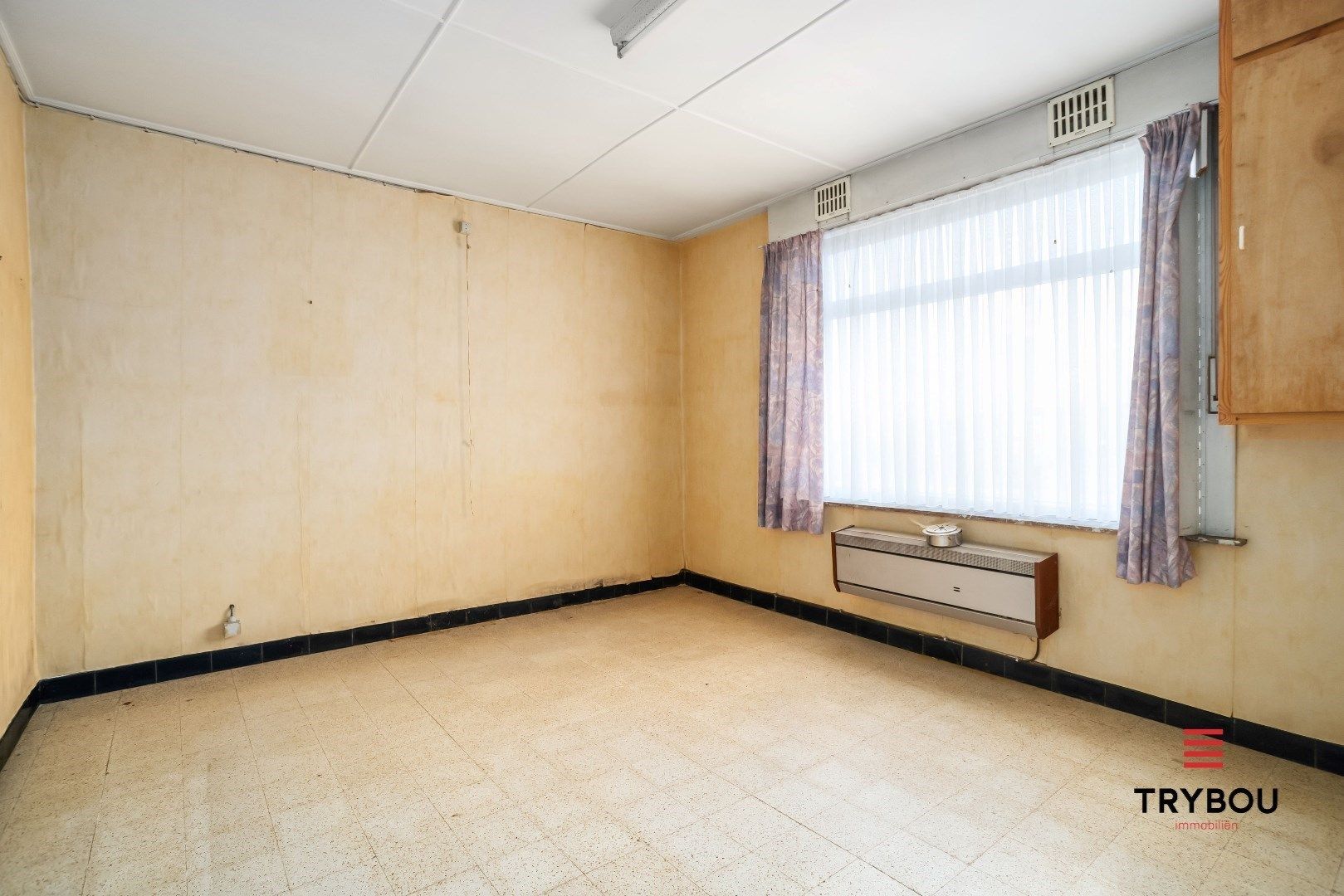 Zongerichte, te renoveren woning op ruim perceel van 618m² foto 5