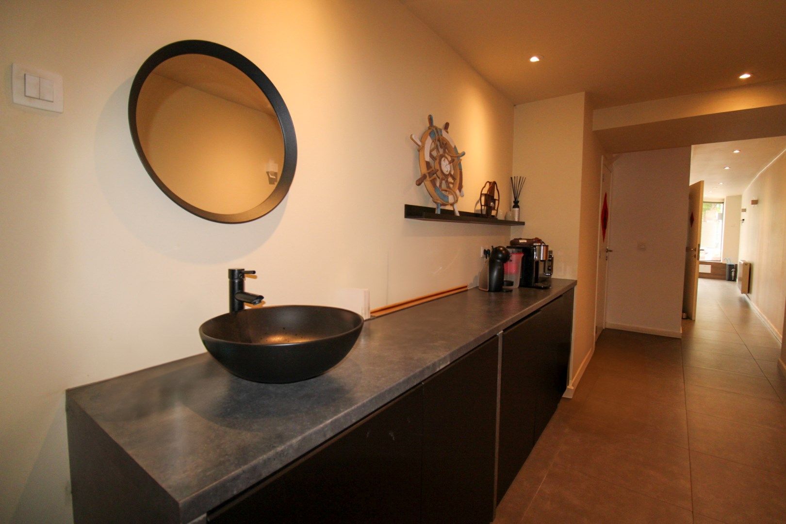 Veelzijdig handelshuis met woonst en luxueuze B&B op toplocatie aan de Markt van Temse! foto 10