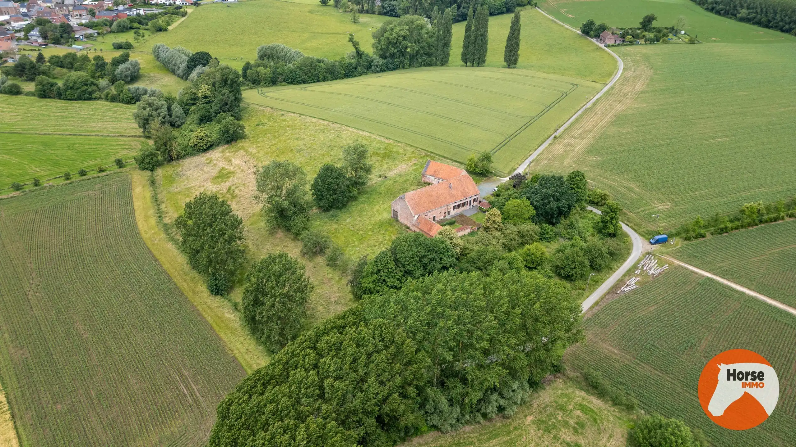 VOLLEZELE - Uniek gelegen karakterhoeve op ca. 2,4ha foto 4