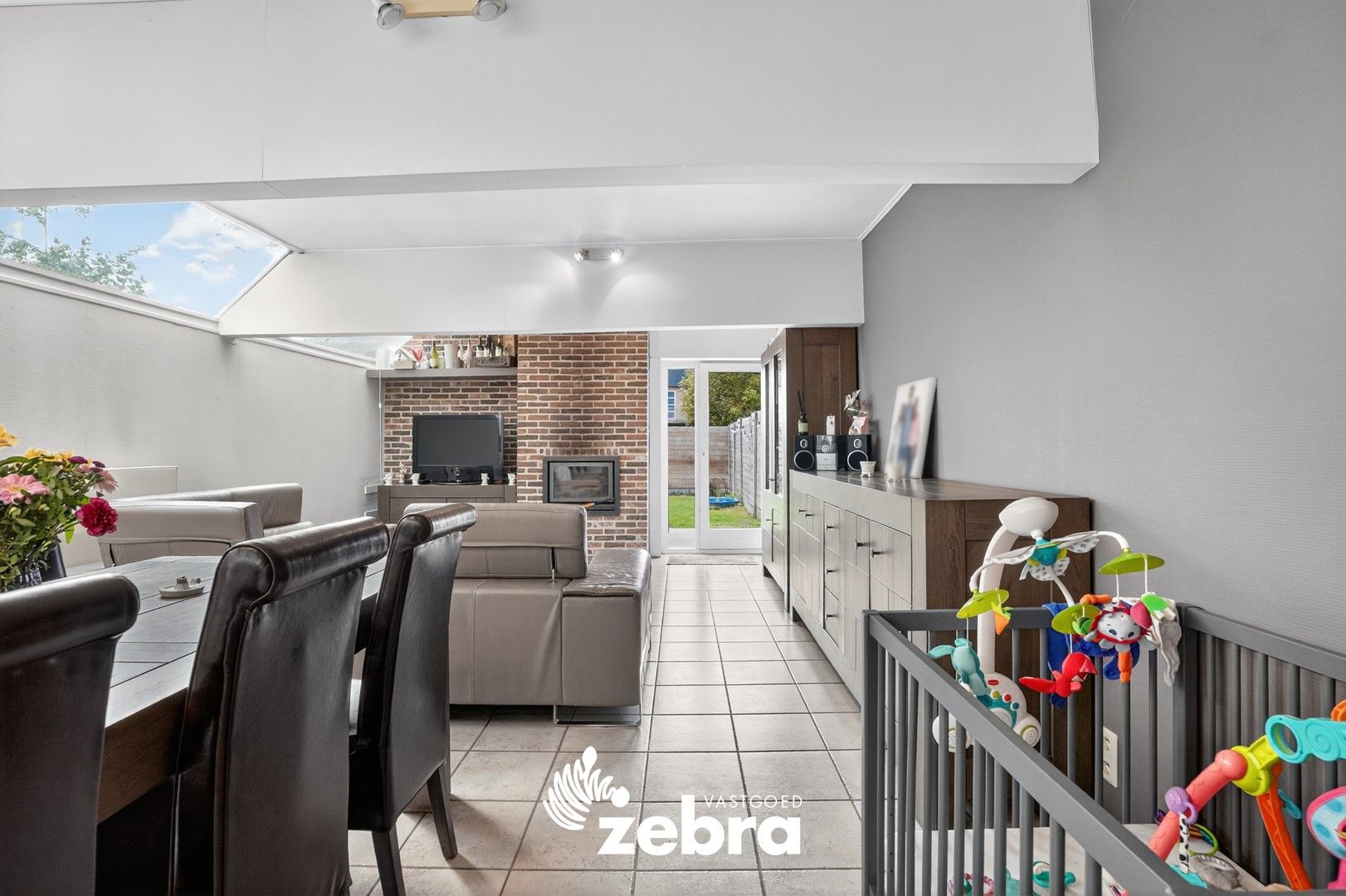 Instapklare woning met 4 slaapkamers en aanpalend stuk grond te Tielt! foto 9