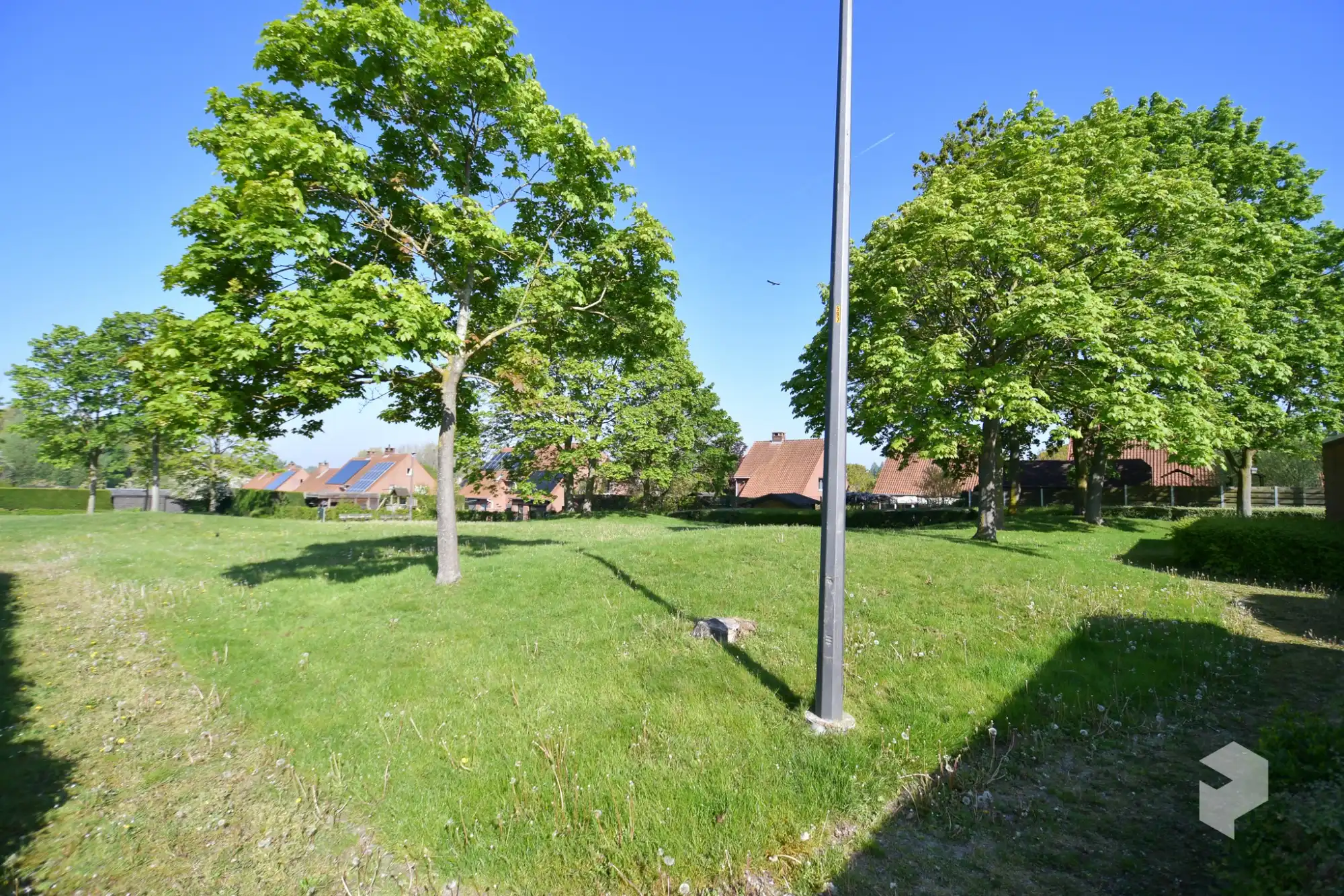 Ruime goed onderhouden woning met 3 slpk en tuin foto 24