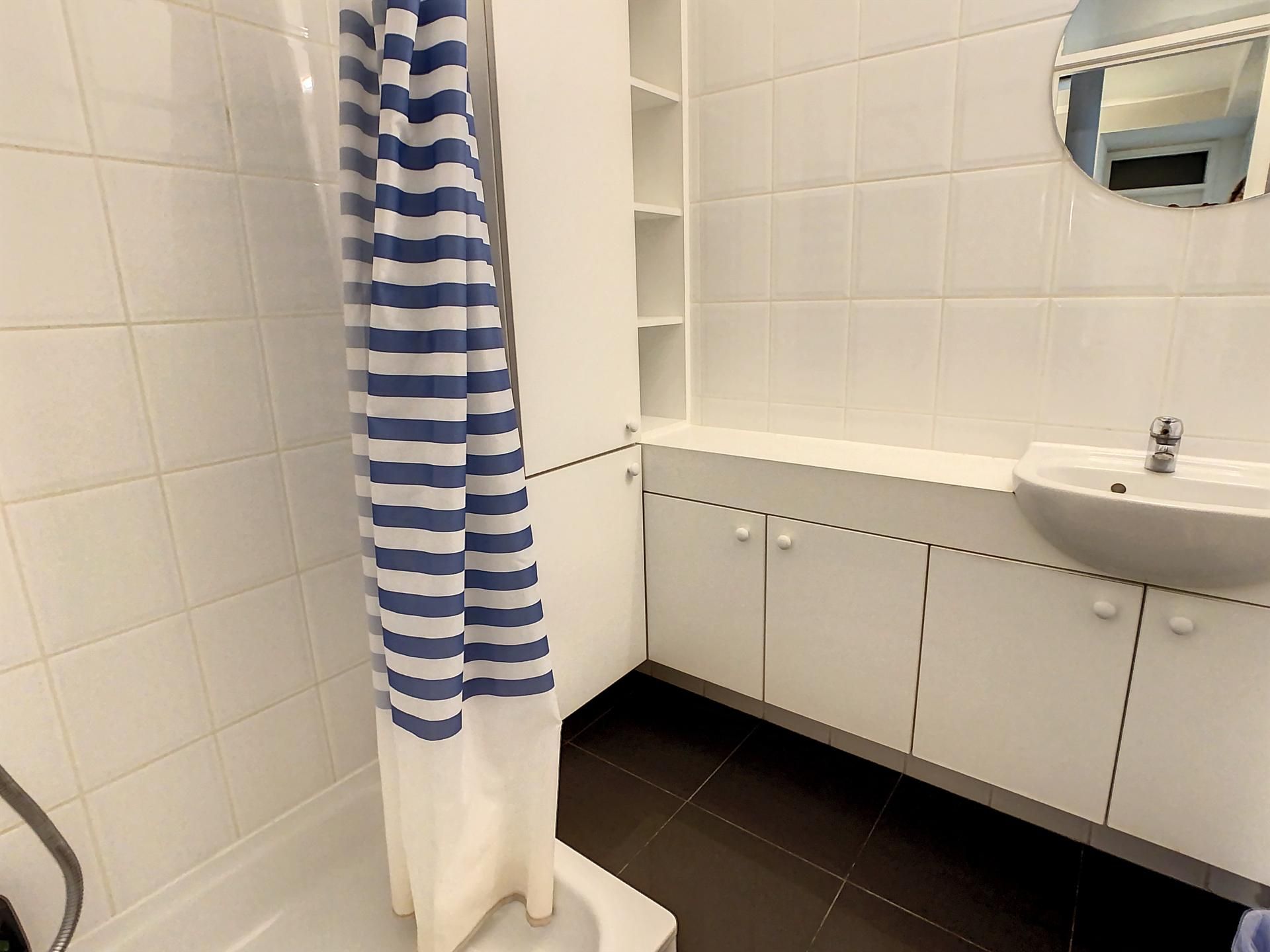 Duplex-penthouse met 3 slaapkamers en terras in Evere foto 12