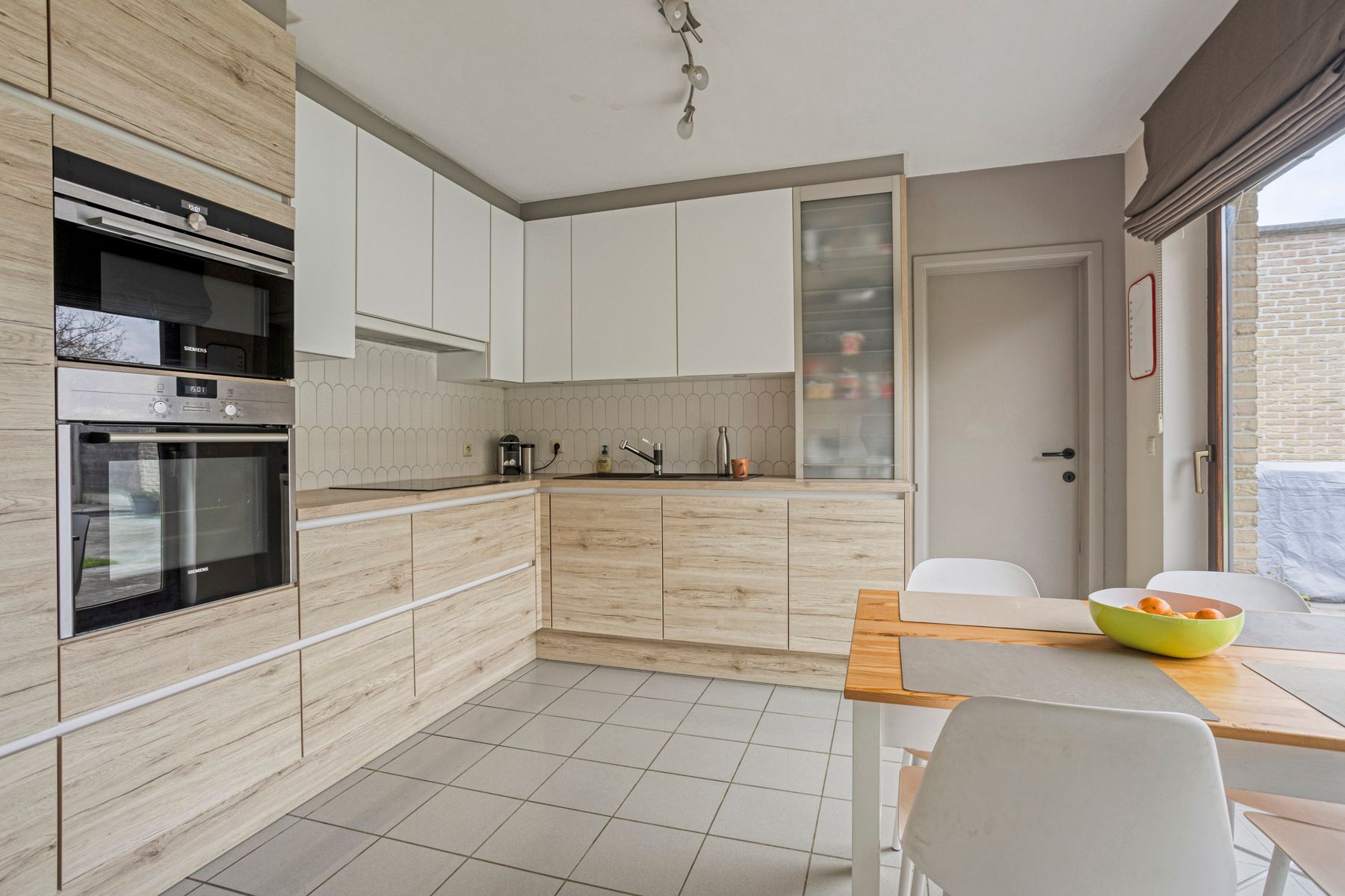 Leemans Immobiliën presenteert u deze rustig gelegen, volledig instapklare woning in het hart van Liedekerke.  foto 11