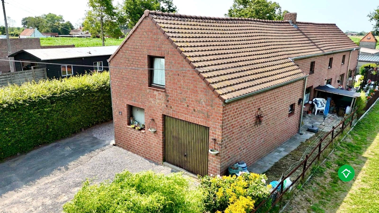 Te renoveren halfopen bebouwing op landelijke ligging in Koekelare foto 4