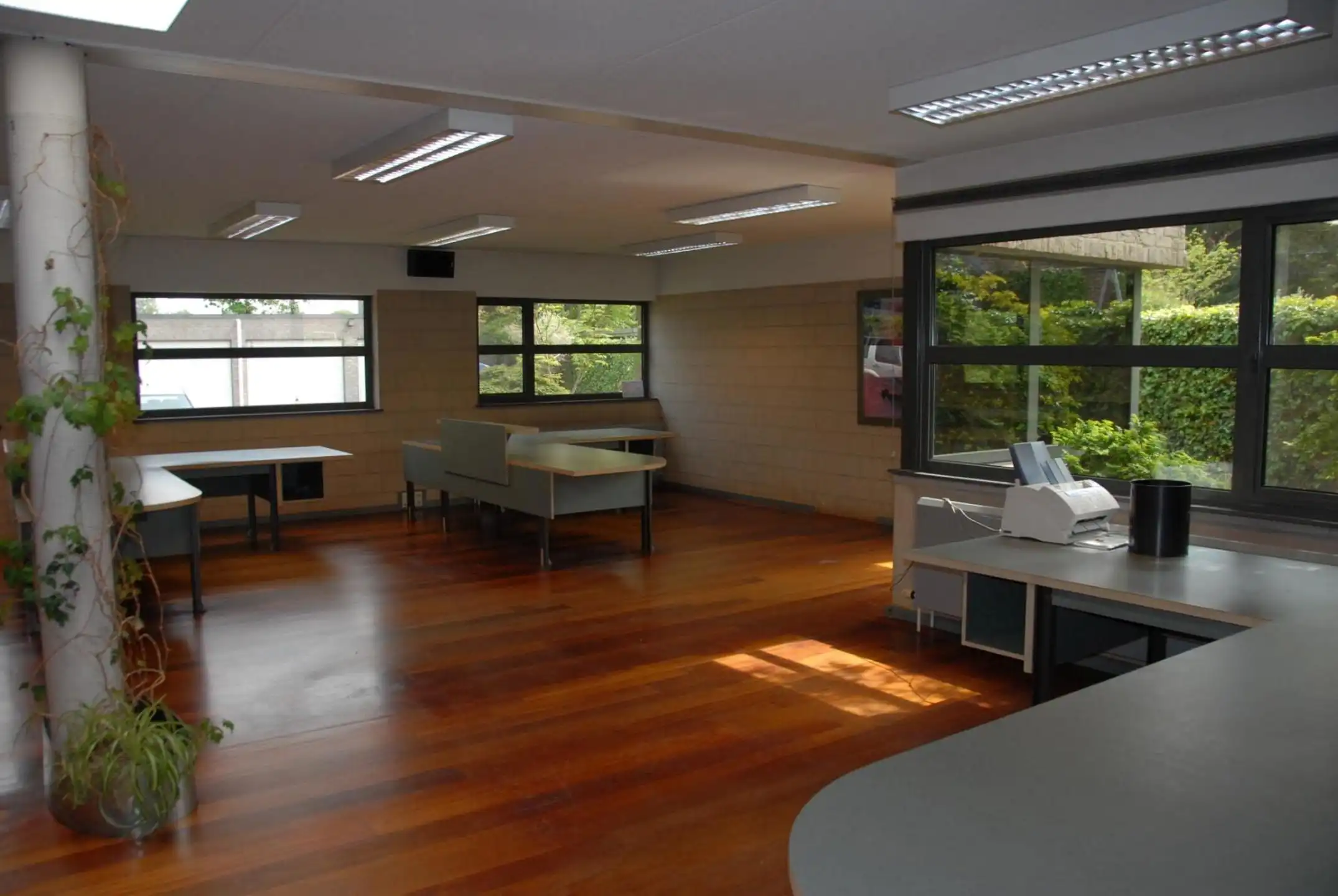 TE HUUR: Mooie kantoorruimte van 288m² foto 8