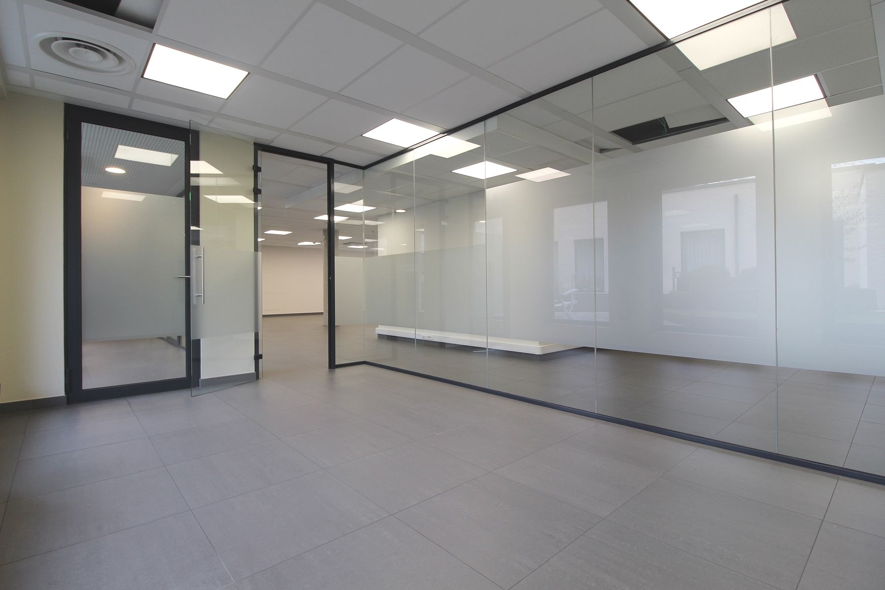 Uitstekende, centraal, gelegen kantoorruimte te Wetteren foto 8