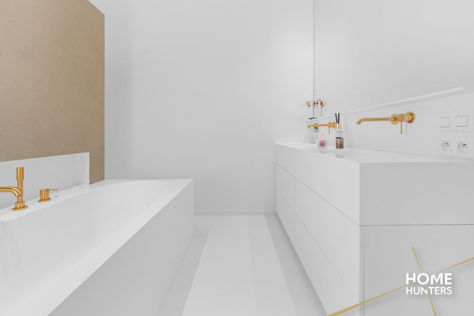 Riante villa in Zonnebeke op 8.374 m² met praktijkruimte, zwembad en volledige kelder foto 44