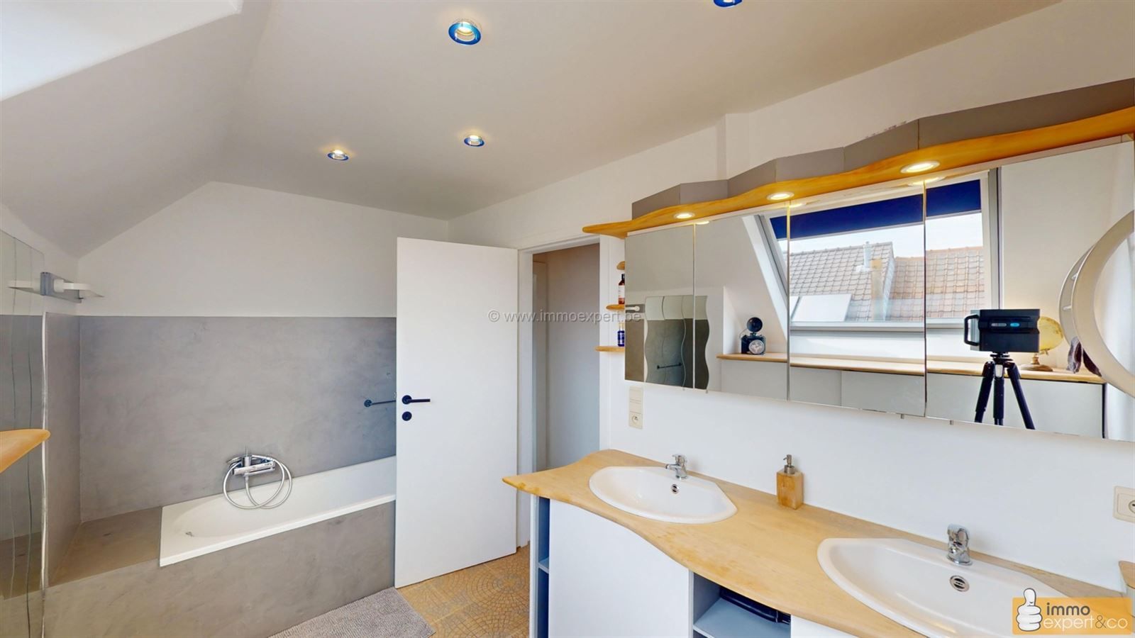 TERNAT: Residentieel gelegen villa met 5 slpks foto 19