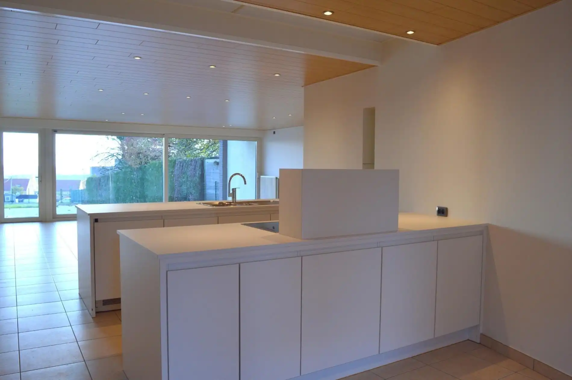 Instapklaar appartement met schitterend zicht in centrum Bellegem foto 4