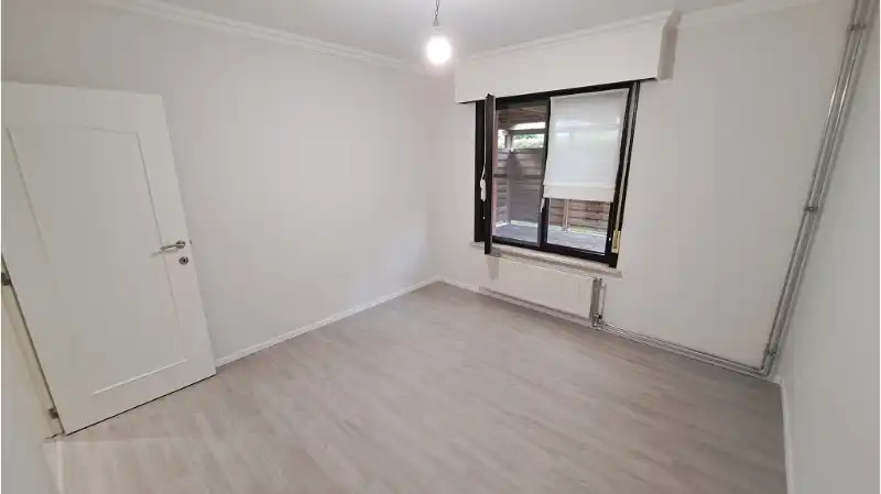 Gerenoveerde vrijstaande woning met Garage en Tuin te huur in Oedelem ( Beernem ) foto 7