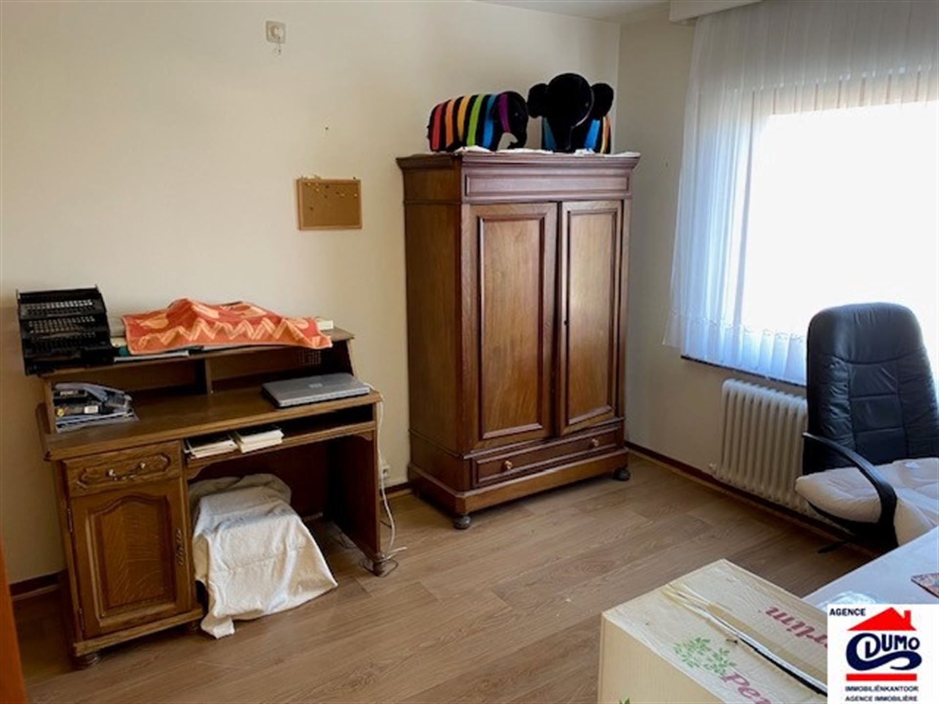 Goed gelegen half open bebouwing met 4 slaapkamers en garage foto 19