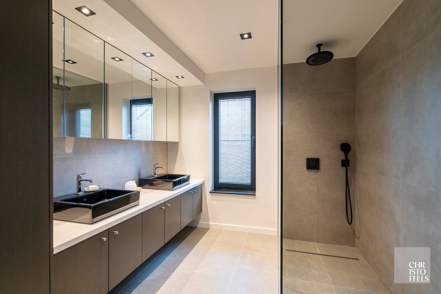 Wellness-landschap op een perceel van 927 m² met appartement foto 3