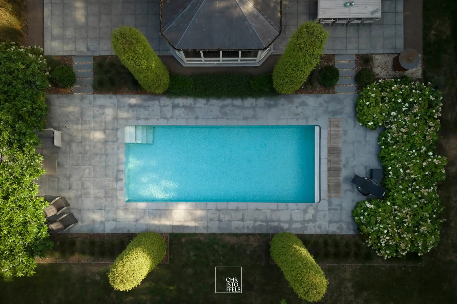Exclusieve villa van 458m² met buitenzwembad op een perceel van 2.231m² foto 3
