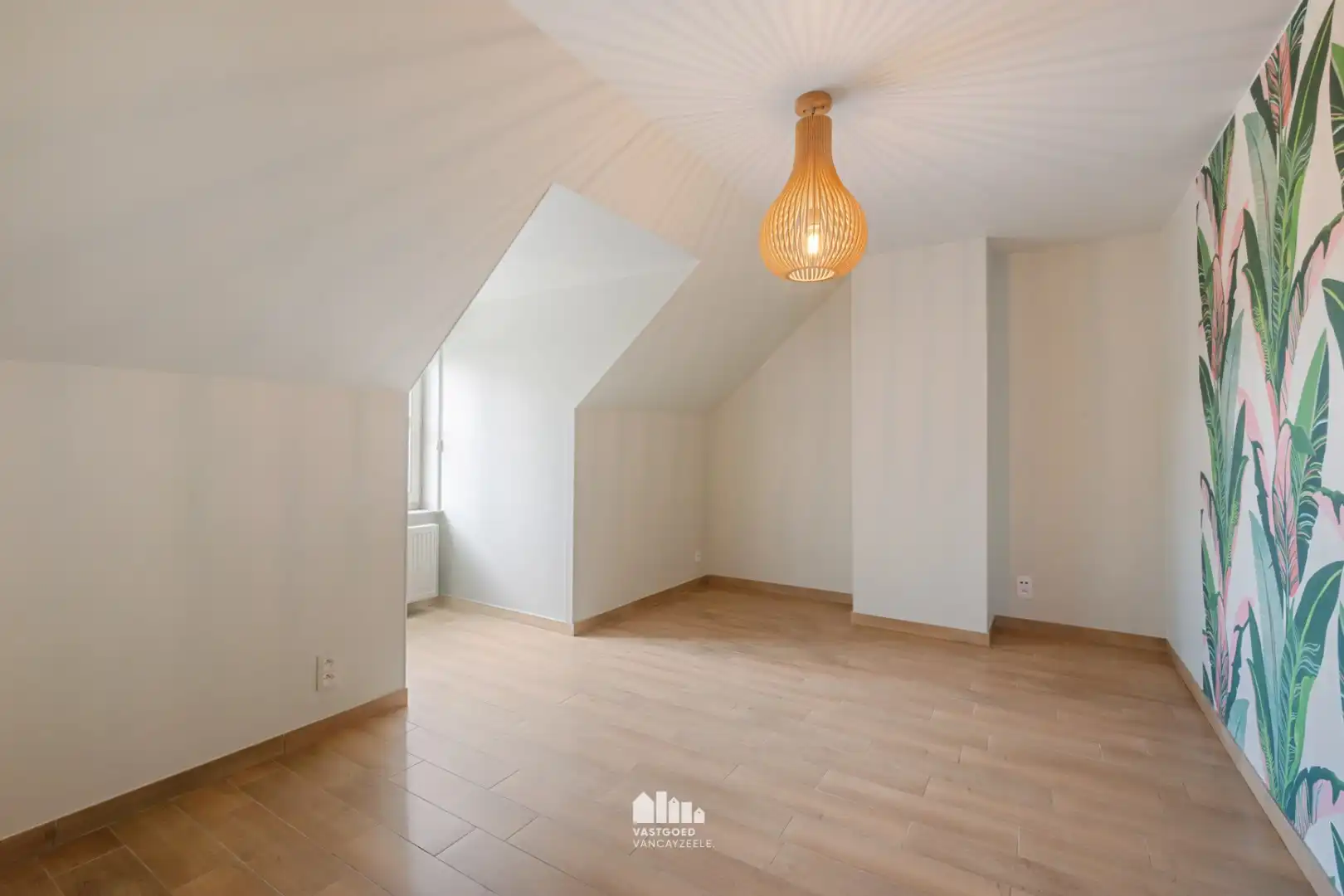 Instapklare, energiezuinige woning met tuin en dubbele garage in hartje Voormezele foto 19