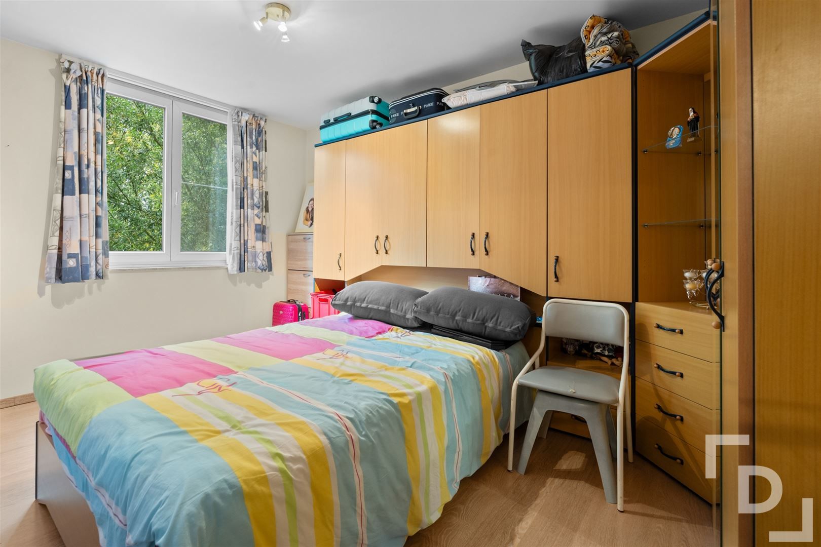 Ruim appartement met 3 slaapkamers en garage te koop in centrum Ieper. foto 10