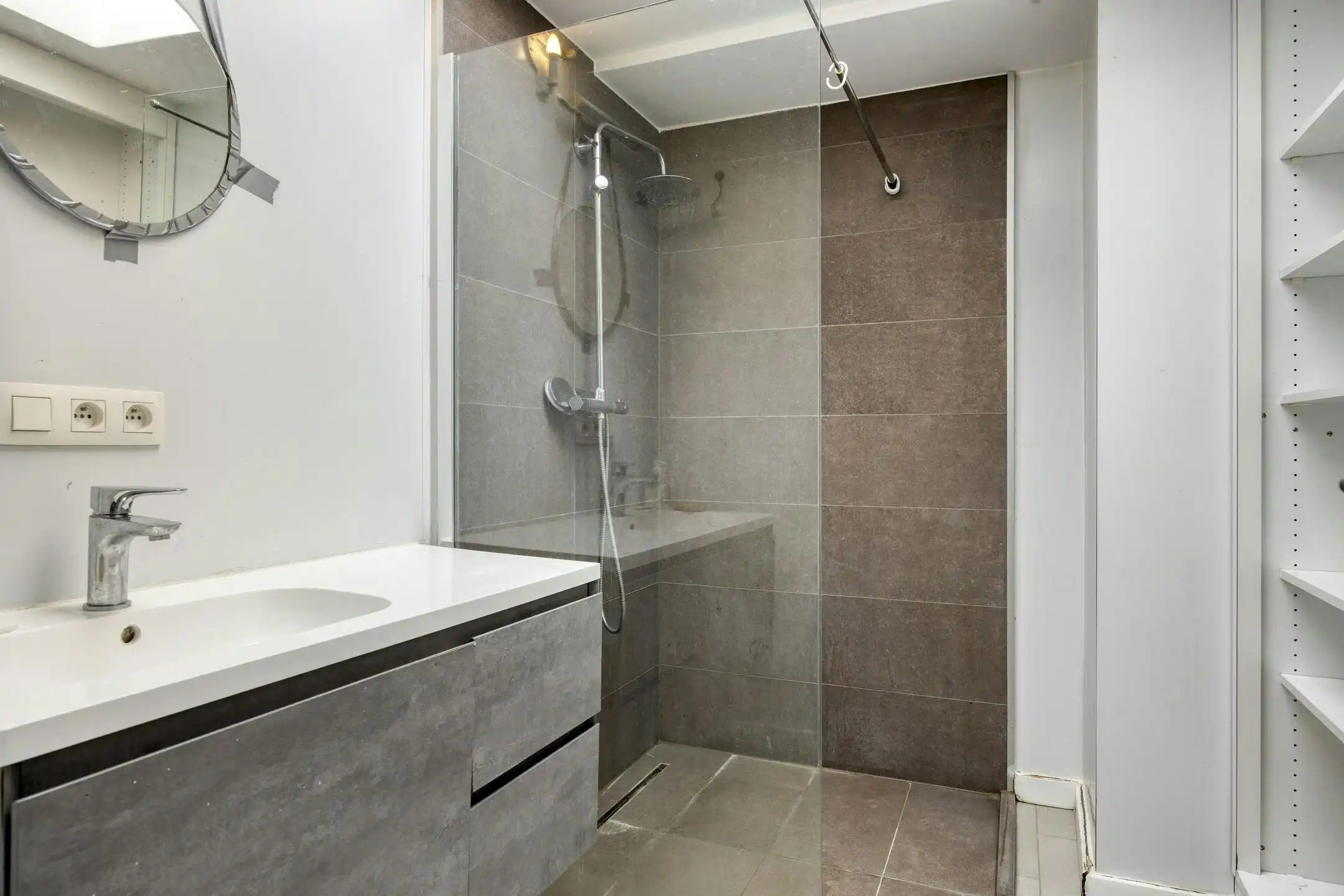 Opbrengsteigendom met 9 studentenkamers en duplex-appartement te Hasselt foto 18