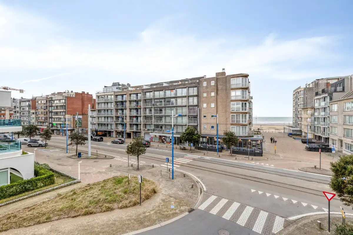 Charmant appartement met 2 slaapkamers en zijdelings zeezicht foto 4
