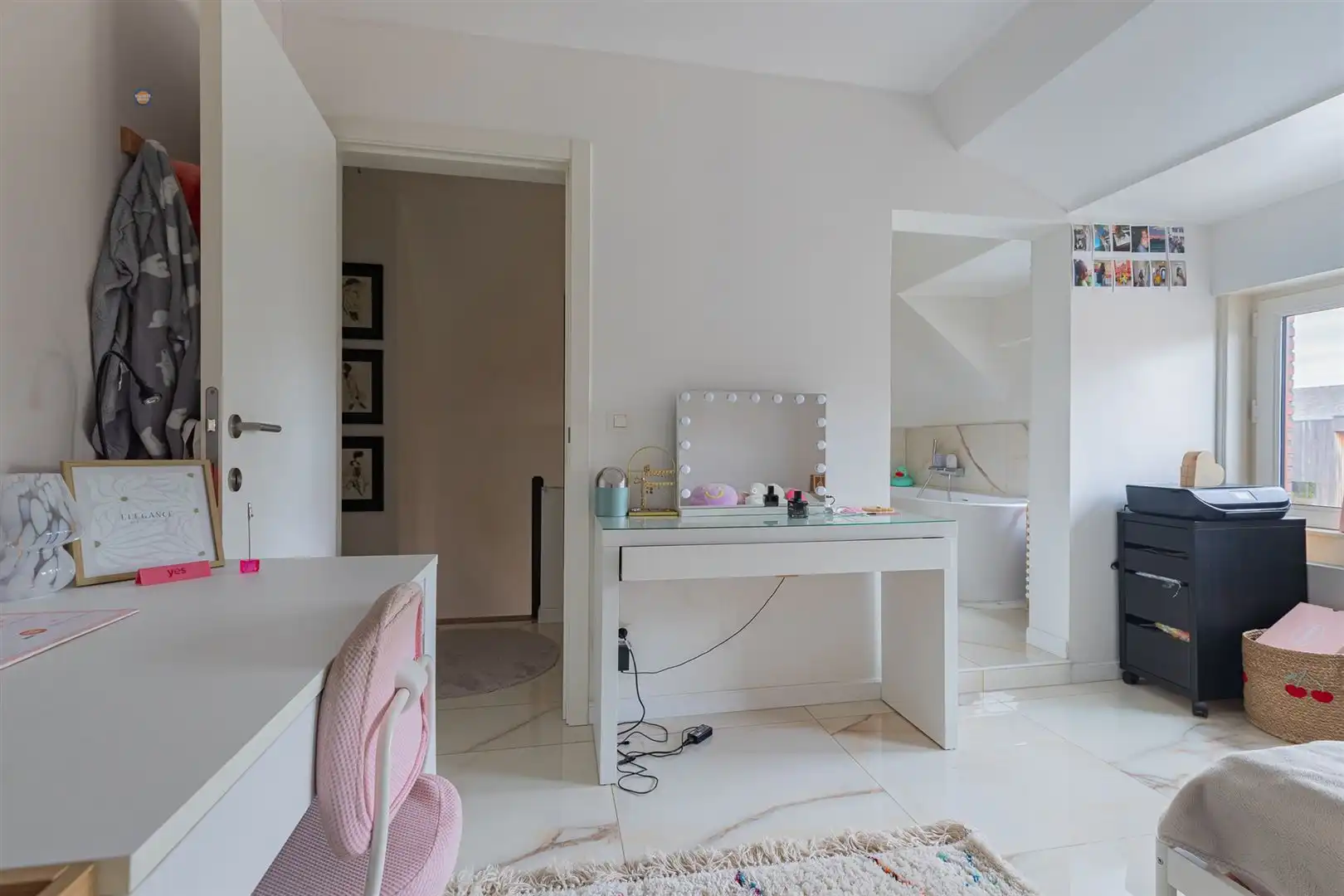 Ruime halfopen woning met grote tuin en 3 slaapkamers foto 15