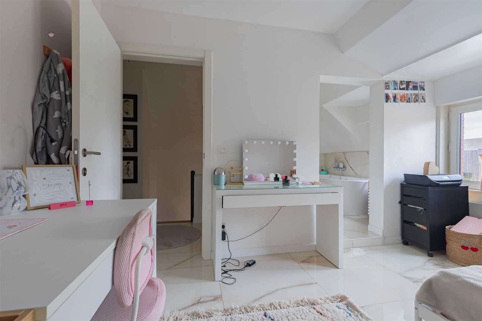 Ruime halfopen woning met grote tuin en 3 slaapkamers foto 15