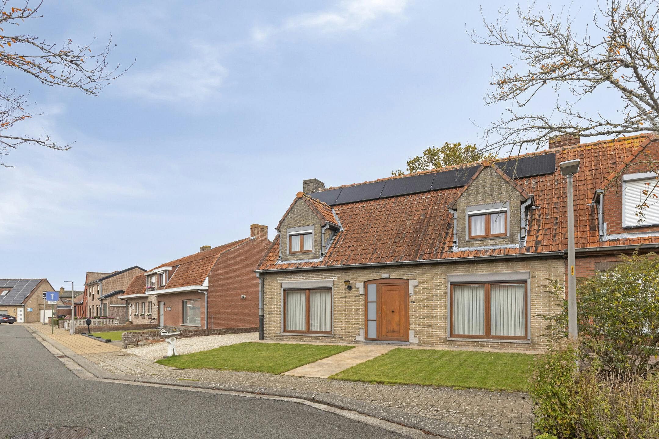 Instapklaar huis te koop in Ligywijk met twee kamers foto 29