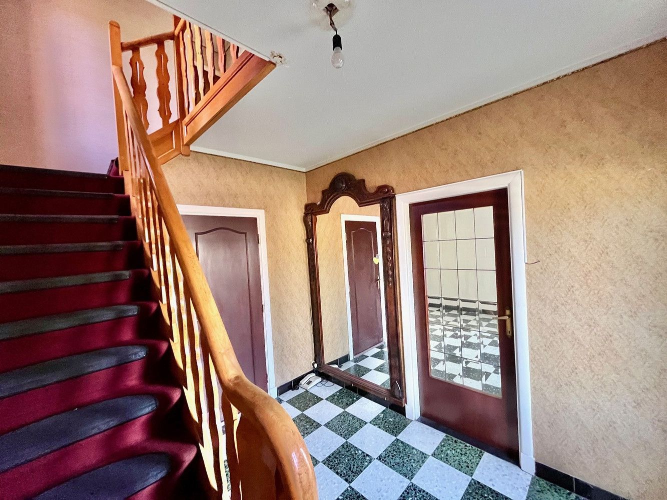 Ruime woning met stallingen op 1.070 M² te Overpelt foto 10