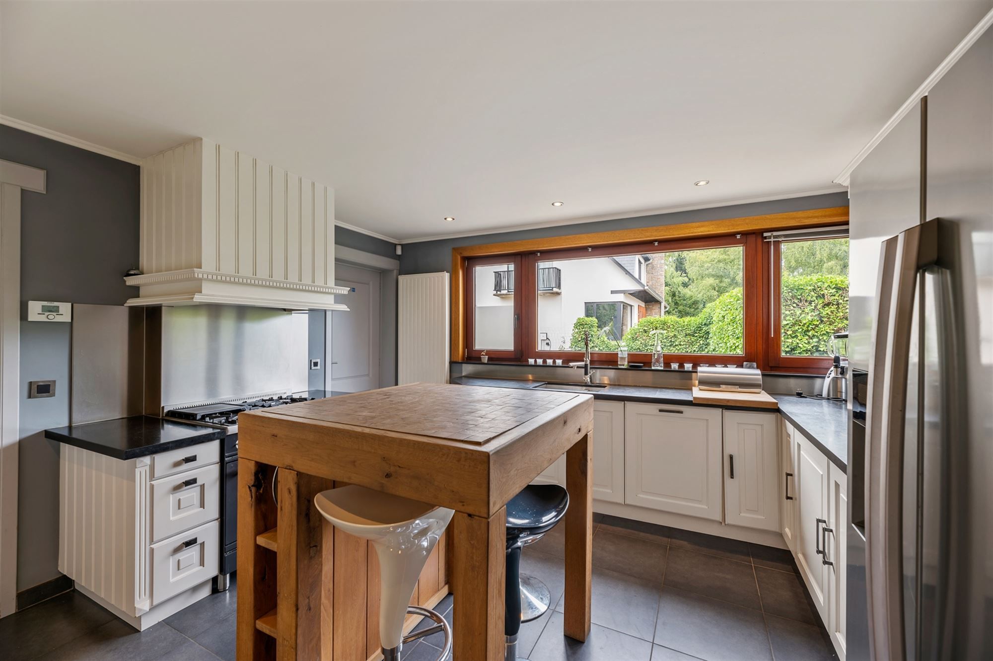 RUIME WONING (213M2) MET 5 SLAAPKAMERS + POLYVALENTE RUIMTE VAN 240M2 OP EEN PERCEEL VAN 18A91 foto 11