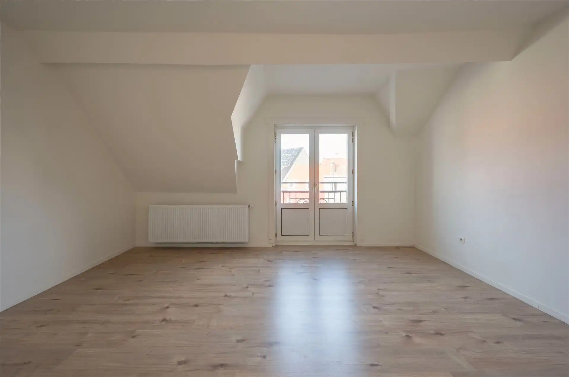 Ruime, volledig gerenoveerde herenwoning met 6 kamers foto 25