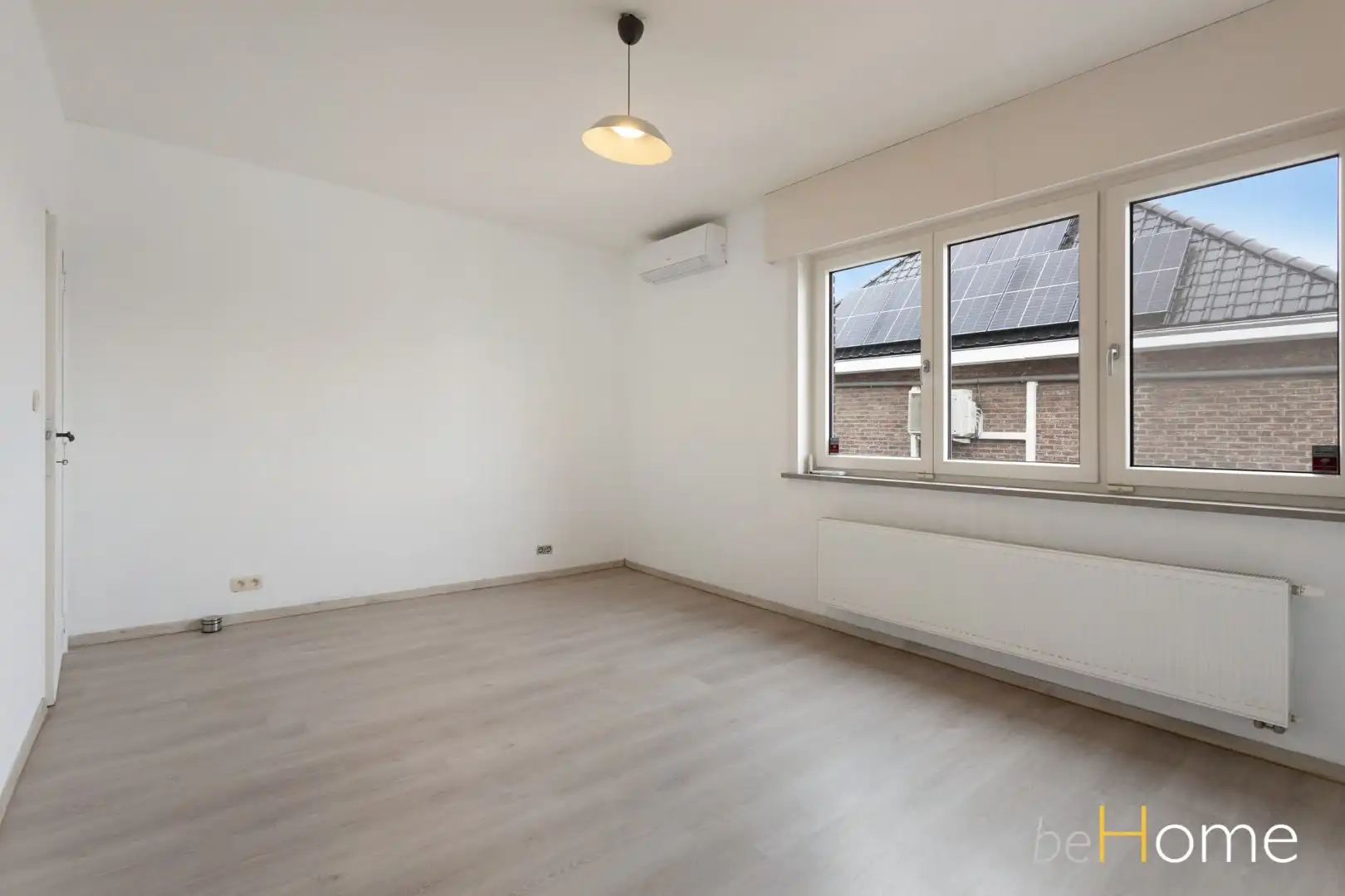 TE HUUR - Instapklare halfopen bebouwing in hartje Merchtem - Welkom Home! foto 21