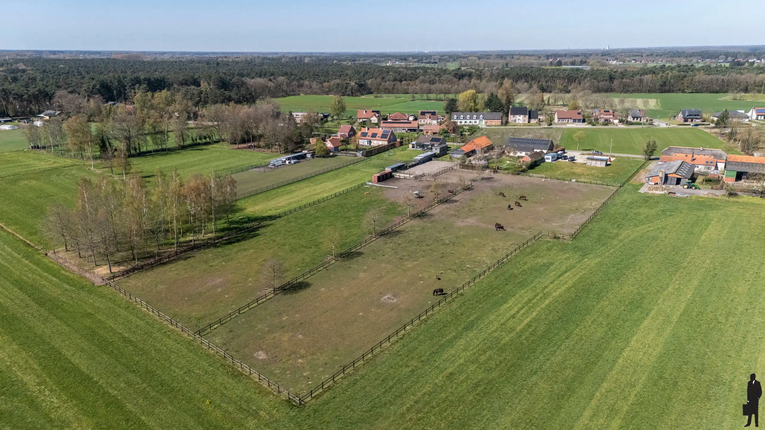 Uitzonderlijk gelegen paardeneigendom op ca. 2 hectare foto 4