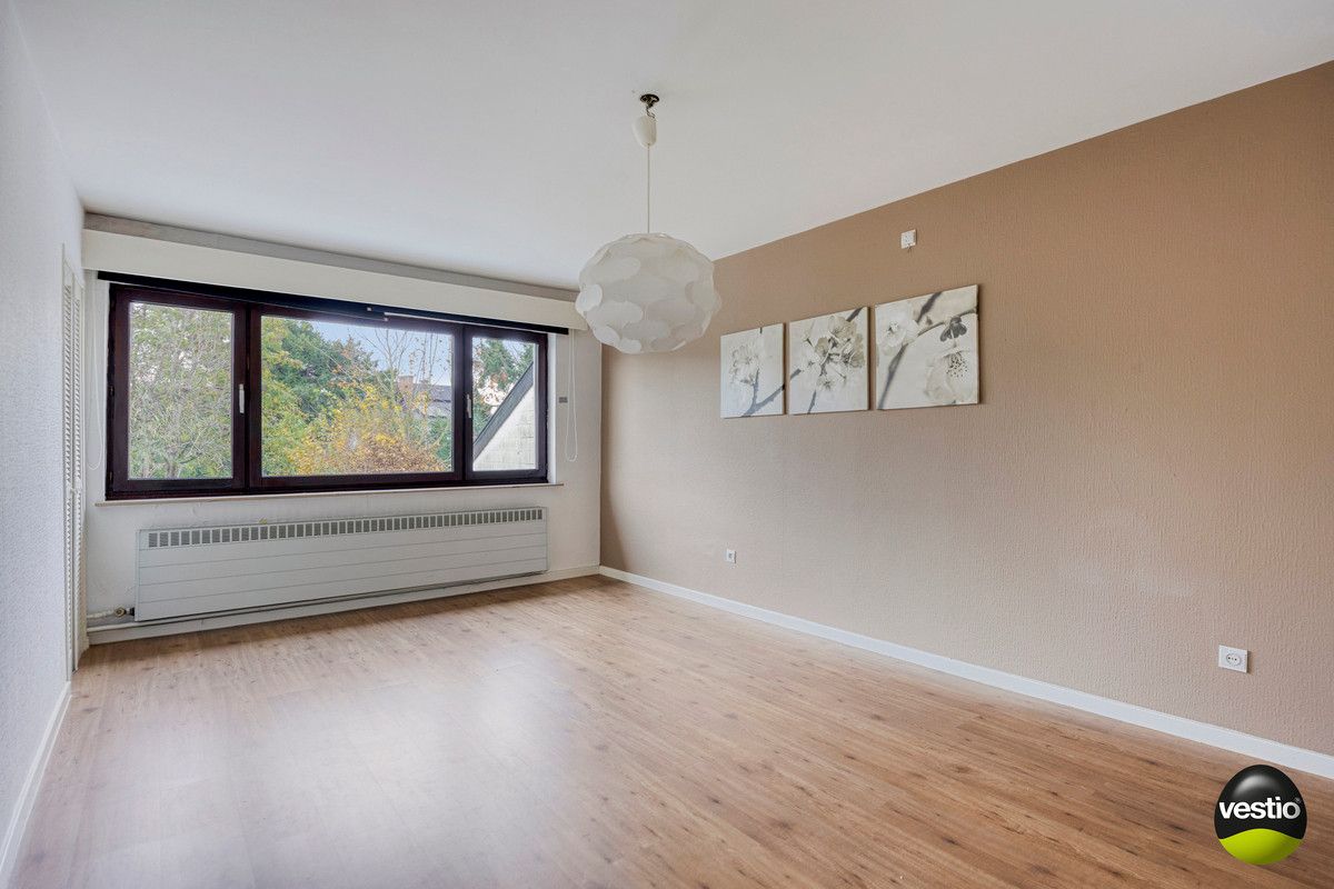 RUSTIG GELEGEN HALF VRIJSTAANDE WONING OP 4A5CA STADSRAND BILZEN. foto 16