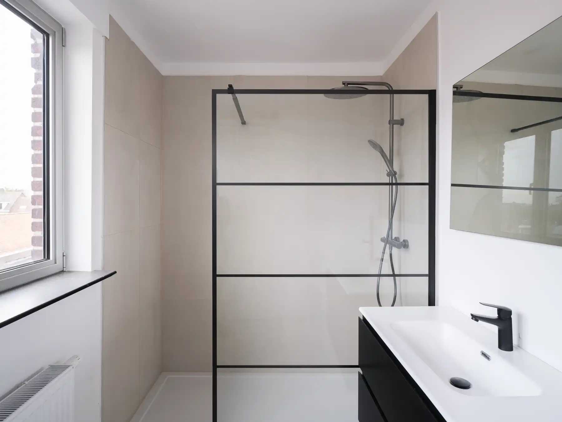 Hedendaags duplex-appartement met ruim terras foto 12