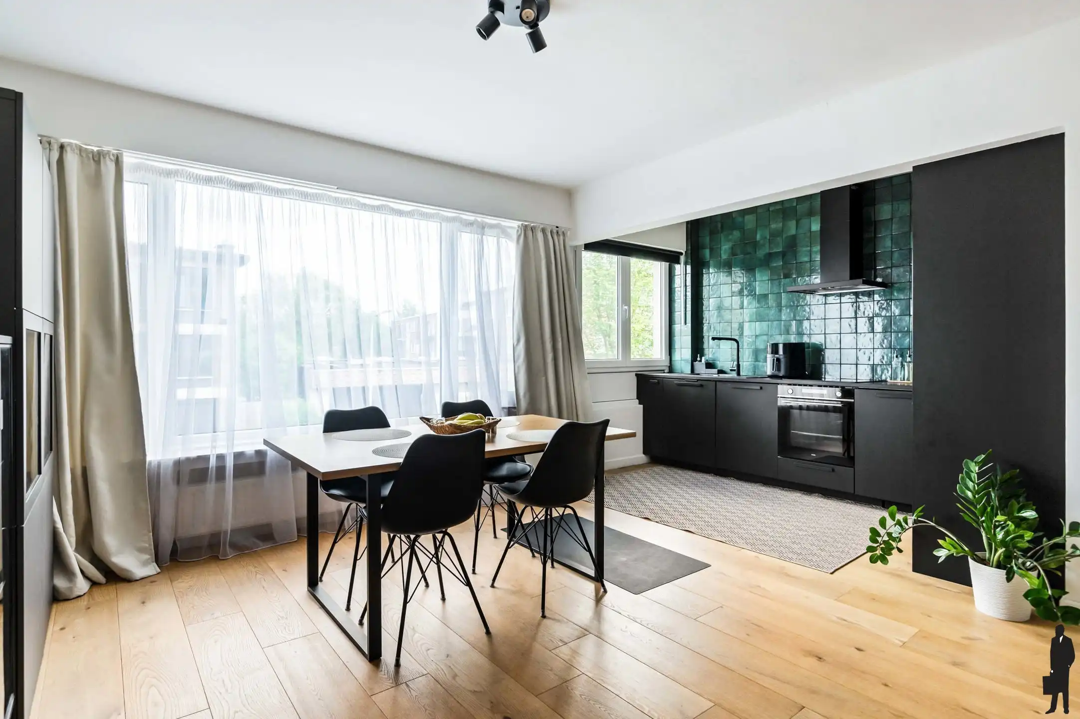 Luxueus gerenoveerd app. met 2 ruime slpk in de Elsdonkwijk foto 2