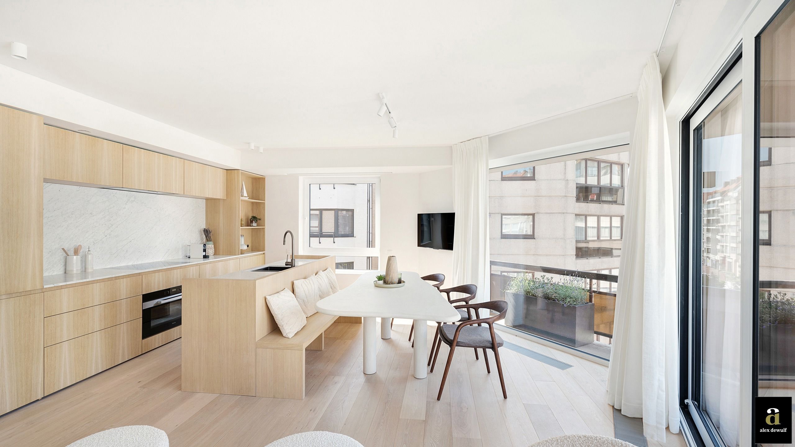 Lichtrijk 3-slaapkamer appartement [Zoutelaan - Lippenslaan] foto 2