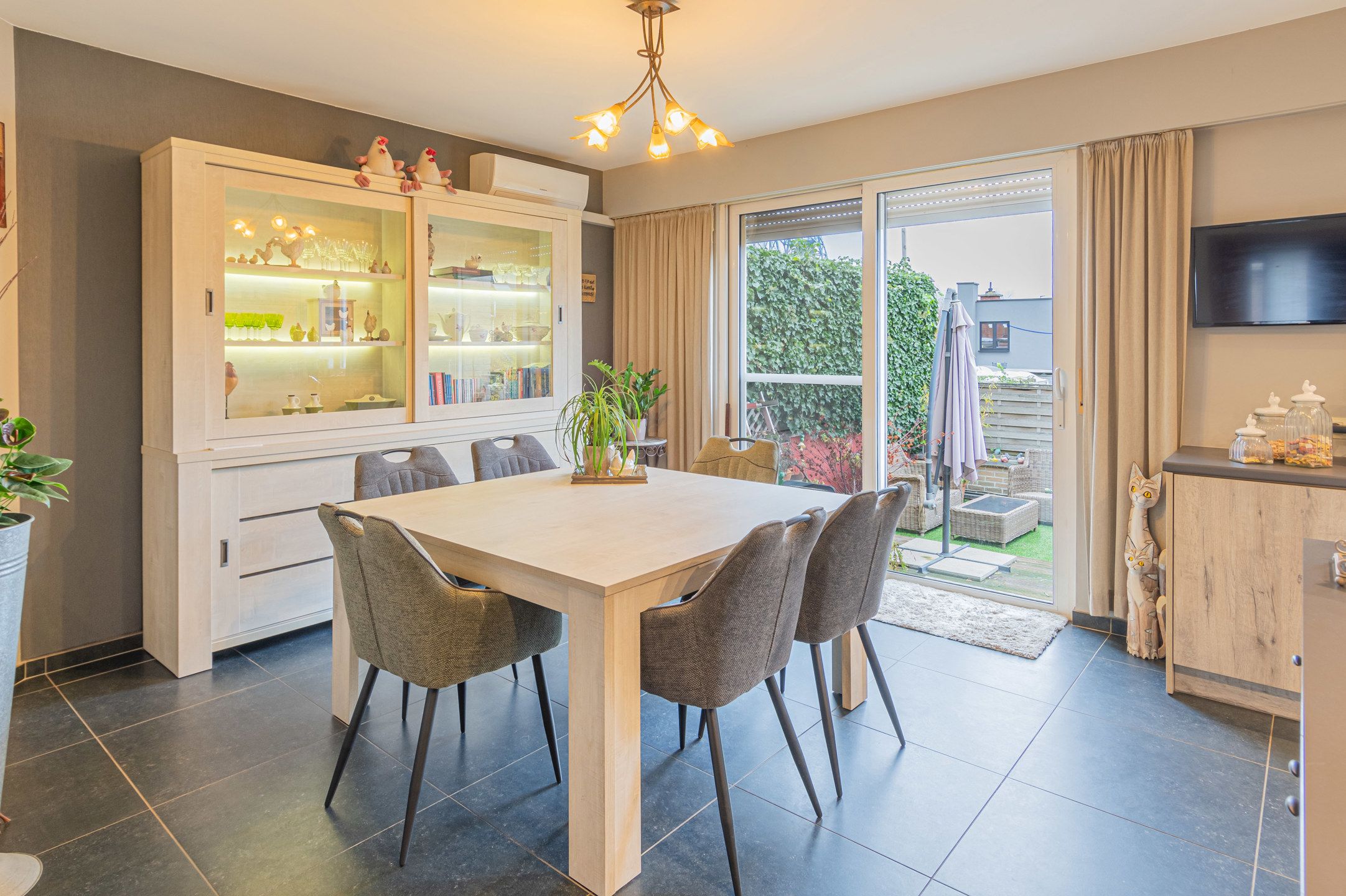 Handelshuis in hartje Willebroek foto 22