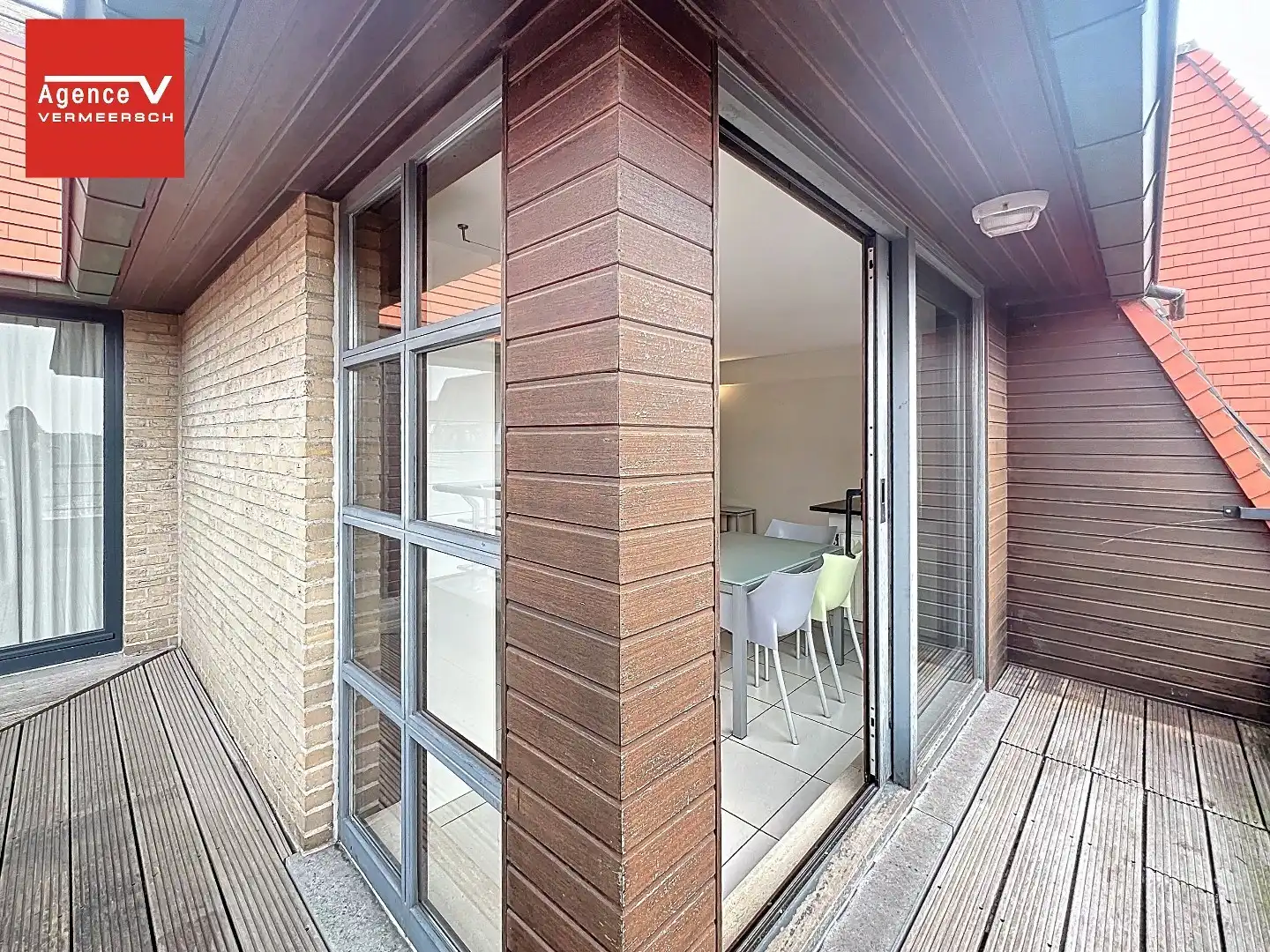 Ruime en residentieel gelegen studio (57m²) met zonneterras!  foto 5