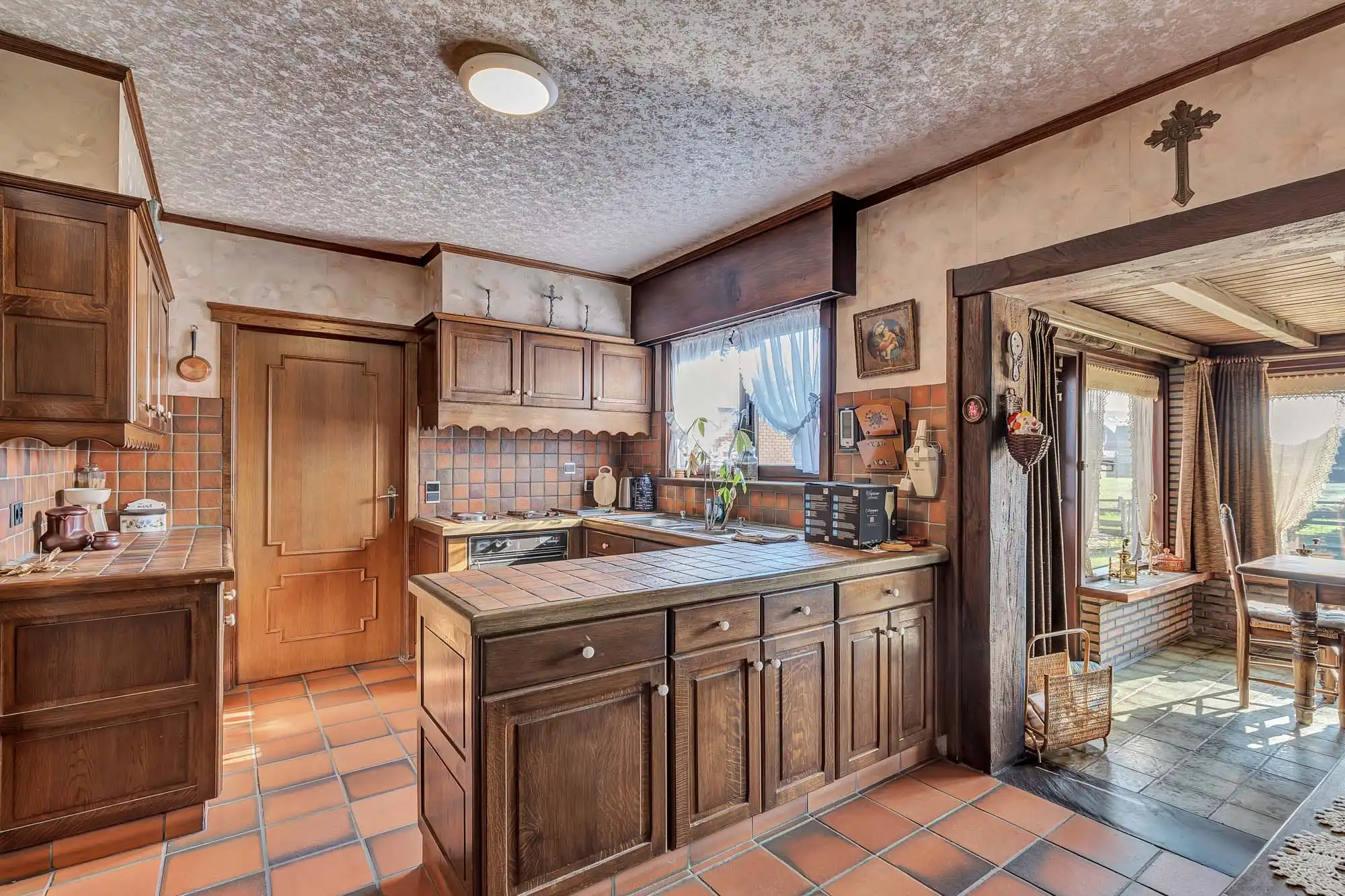 Ruime bungalow met 3 slaapkamers op perceel van 907 m² foto 7