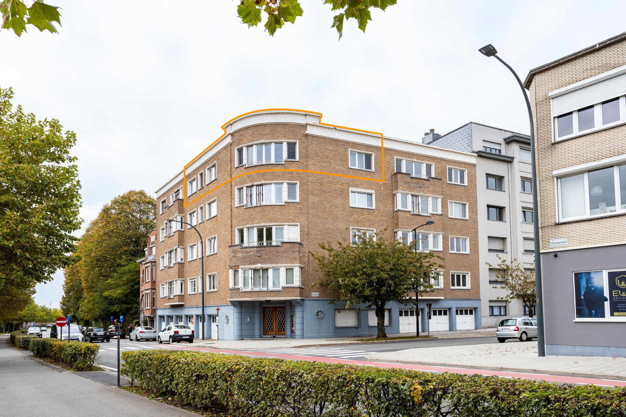 Lichtrijk appartement te koop in centrum Ronse foto 4