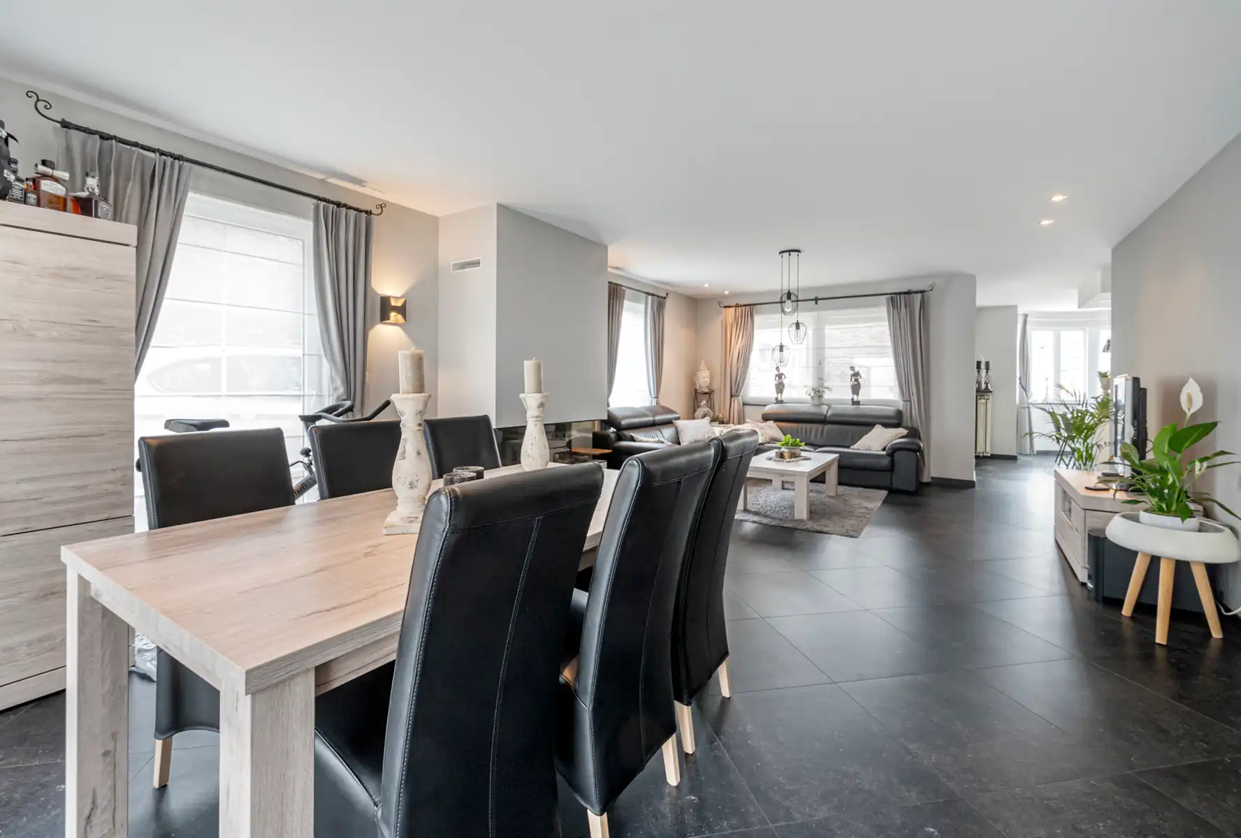 Halfopen bebouwing in topstaat foto 4