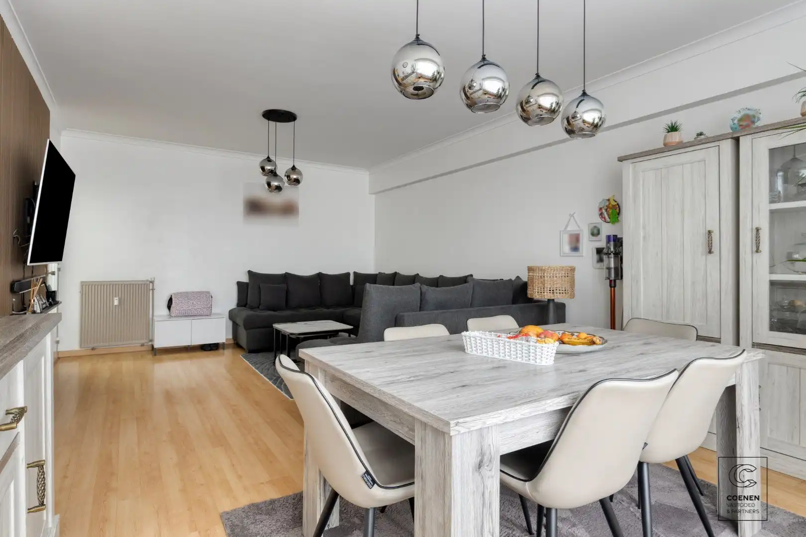 Instapklaar appartement van 88 m² met twee slaapkamers gelegen te Deurne! foto 3