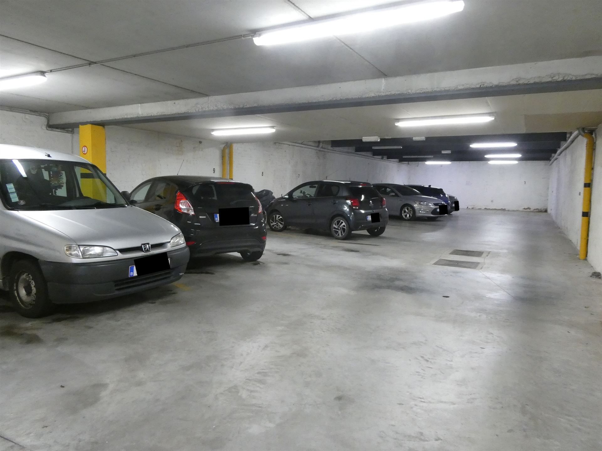 Parkeerplaats foto 8