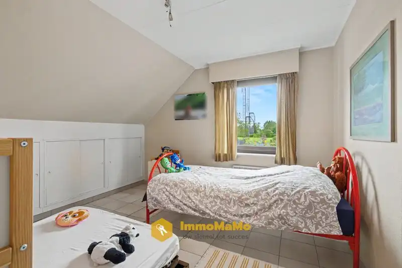 ZEER PRAKTISCHE EN RUIME WONING MET 6 SLAAPKAMERS TE KOOP foto 18